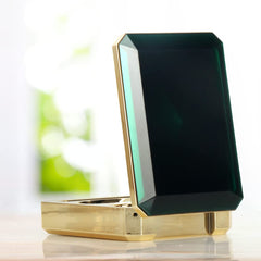Box contents: case, mirror, tweezers, removal stick, lens holder