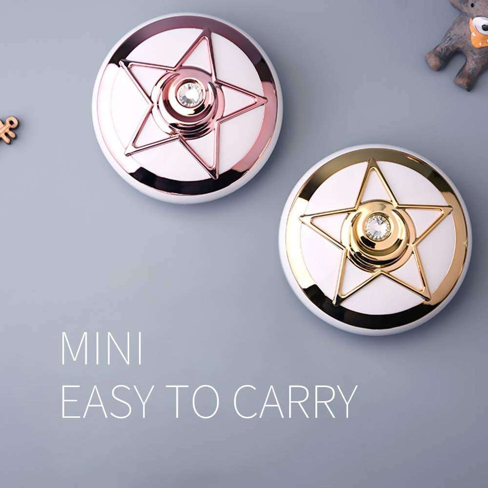 Compact 5-in-1 contact lens care kit in rose gold