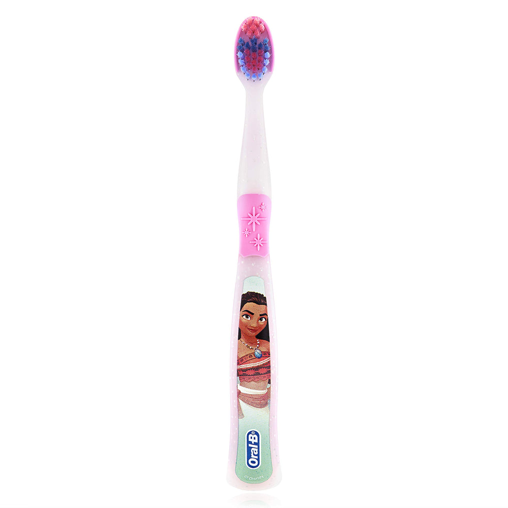 Cushioned head protects tender gums on Oral-B kids toothbrush