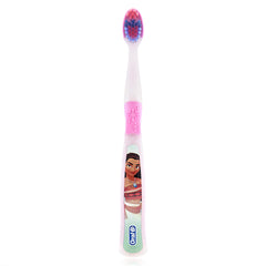 Cushioned head protects tender gums on Oral-B kids toothbrush