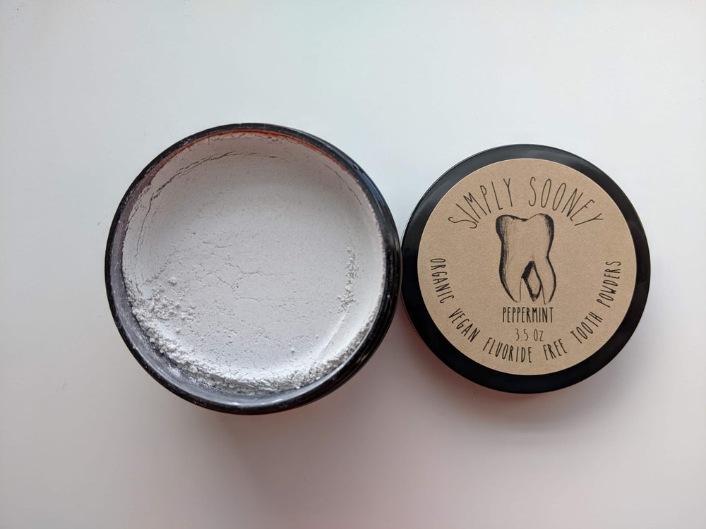 Organic birch xylitol in toothpaste powder