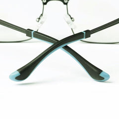 Packaging showing 1 pair of eyeglass end tips and tube