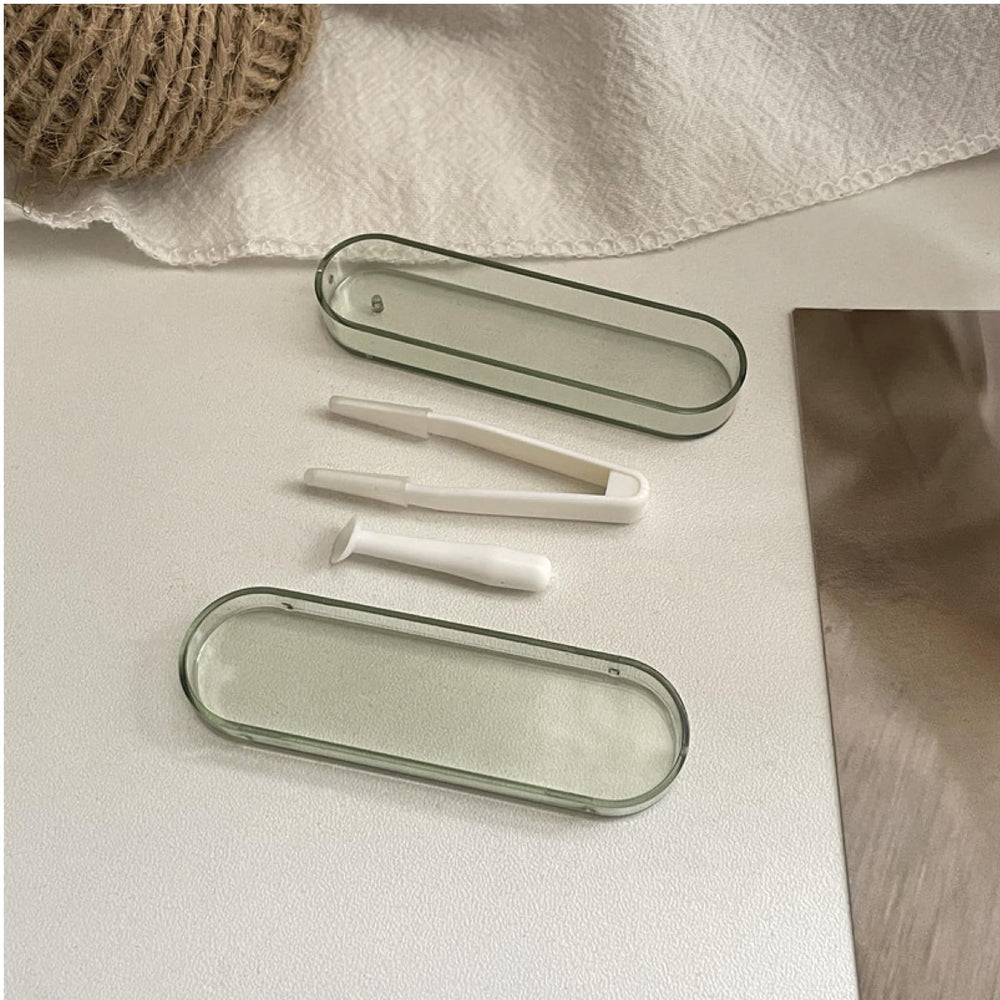 Soft silicone tips on stick and tweezer for safe lens handling