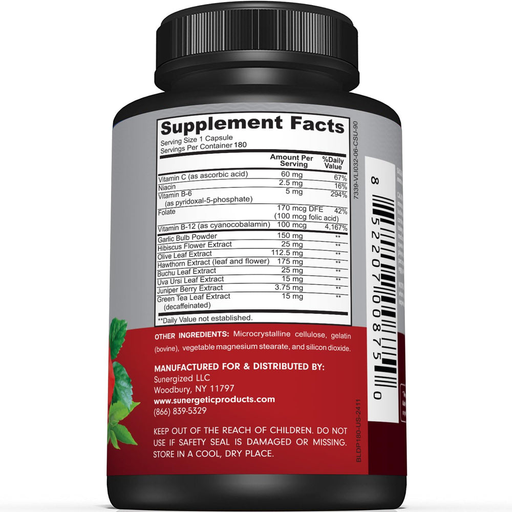 Close-up of garlic powder and Hawthorn leaves used in the formula