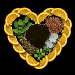 Raiz DE orange-flavored gummies illustrate a natural taste without bitterness.