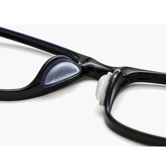 Close-up of silicone nose pad with anti-slip air cushion