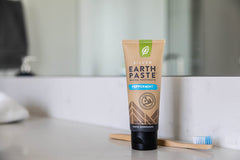 No glycerin and fluoride icons for Earthpaste