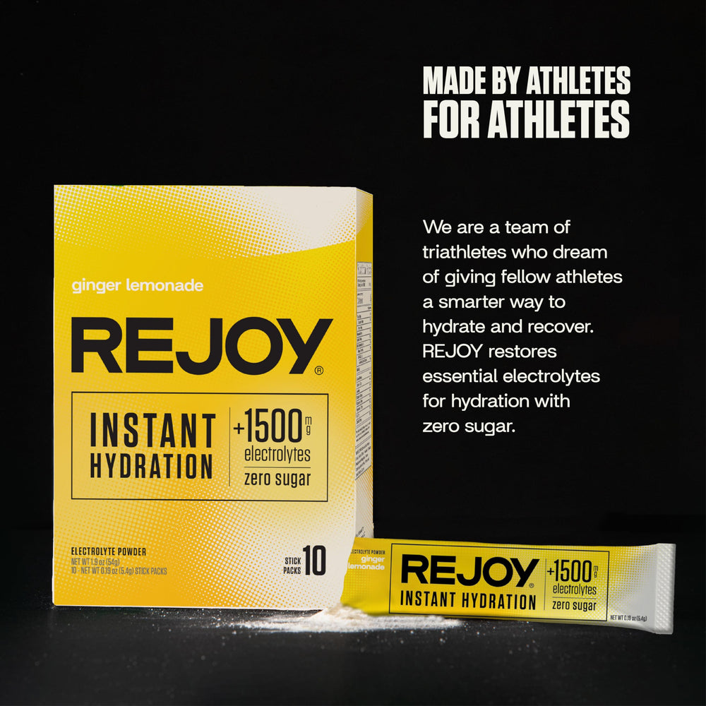 Dissolving electrolyte drink in a clear glass