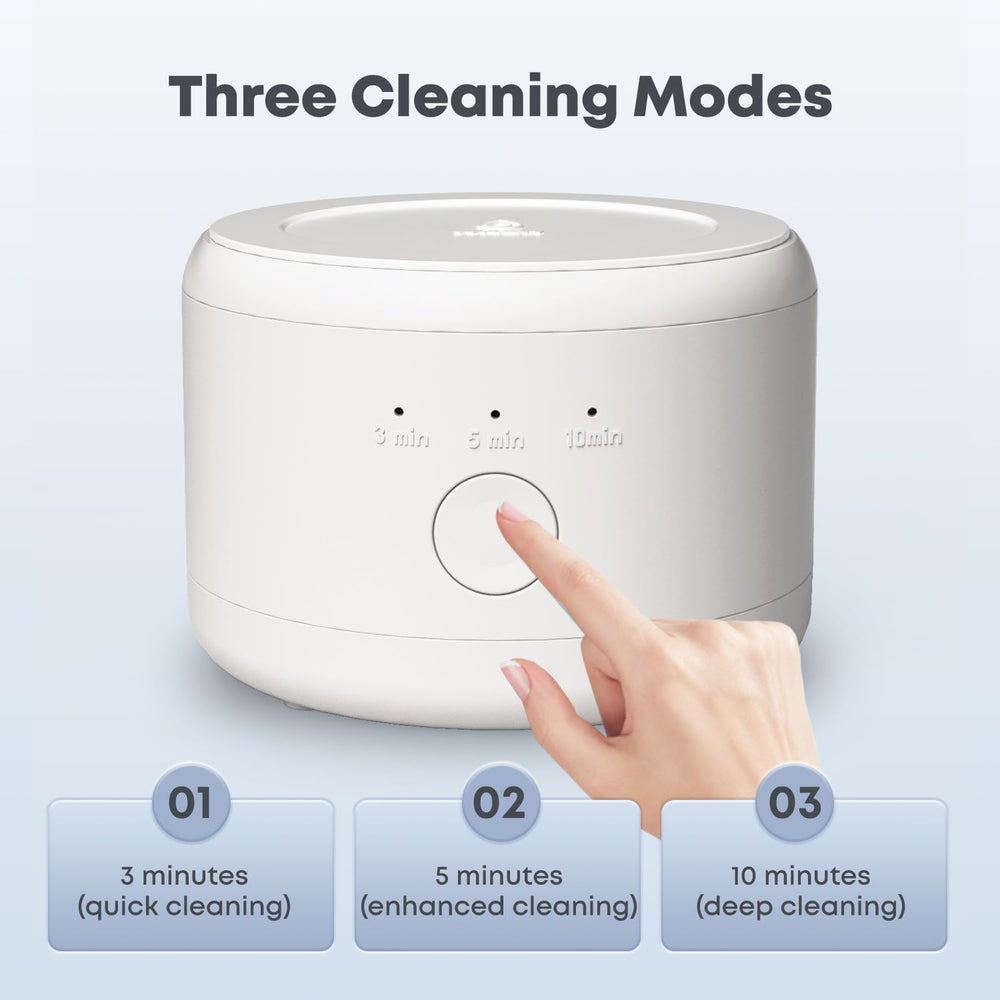 Compact retainer cleaner used for braces and jewelry