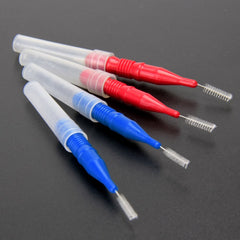 Ideal for cleaning between braces, crowns, bridges and implants