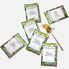 Green superfood blend with spirulina, wheatgrass, barley grass, chlorella