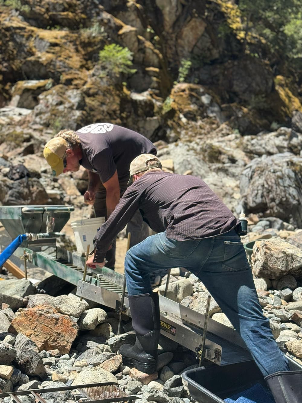 Sealed resealable paydirt bag