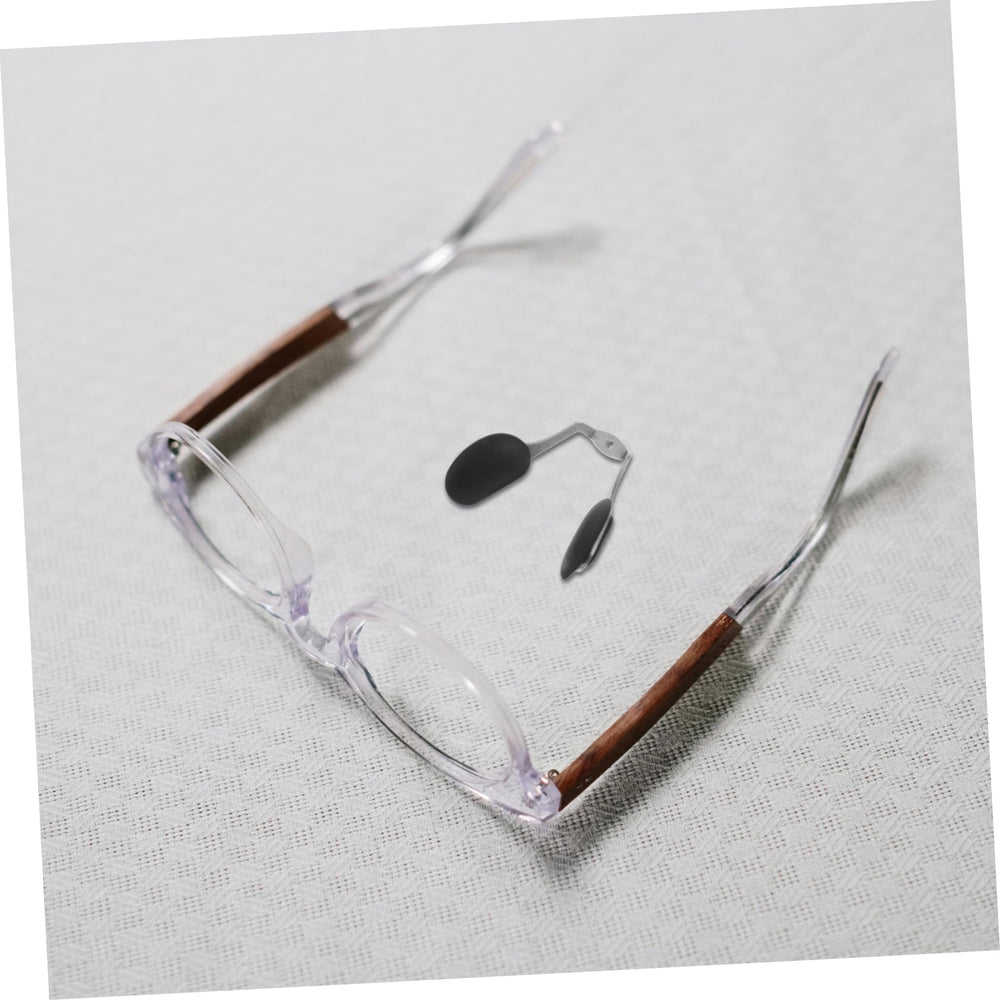 Universal compatibility with various sunglass styles