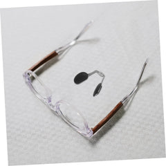 Universal compatibility with various sunglass styles