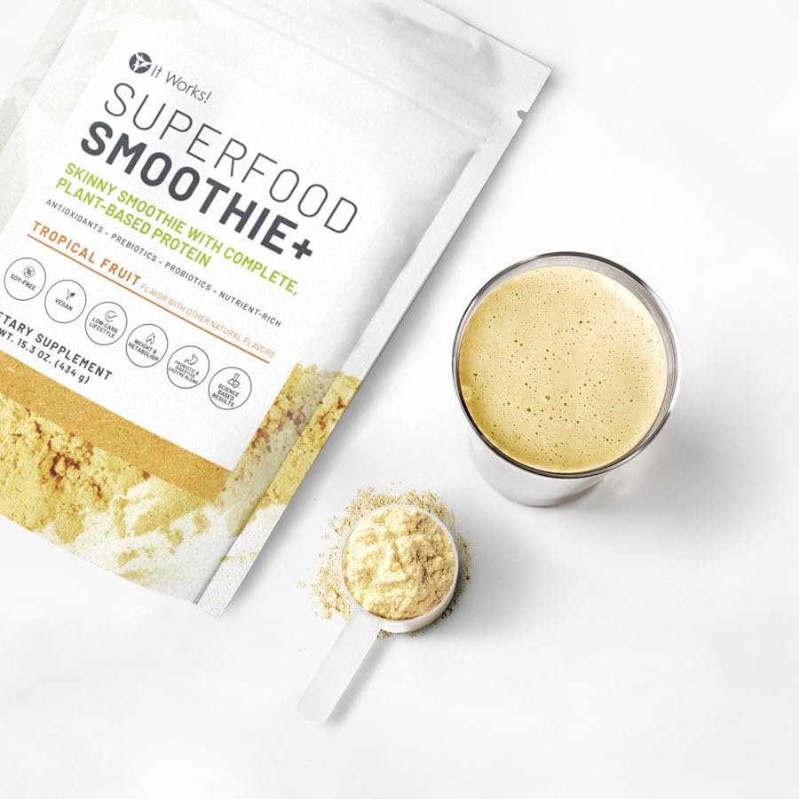 Glass of Tropical Fruit Smoothie prepared with IT WORKS Smoothie+