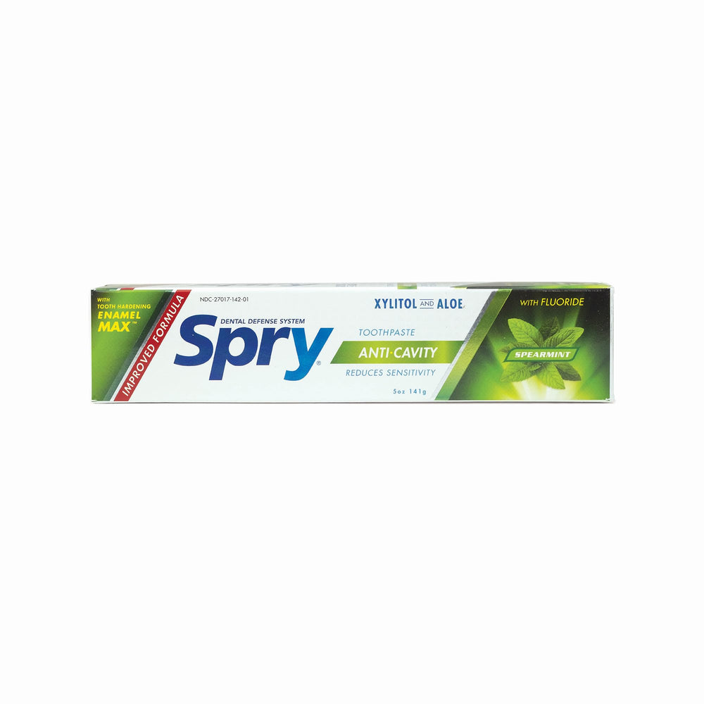Illustration of natural ingredients xylitol aloe and spearmint