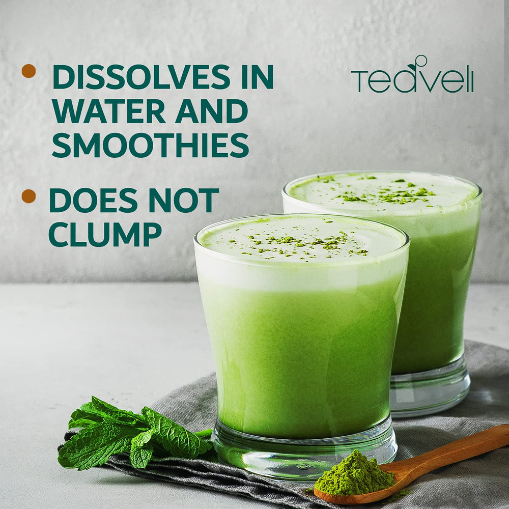 Detox smoothie prepared with barley grass juice powder