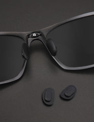 Close-up of soft silicone cushion on black Tolaxy nose pad