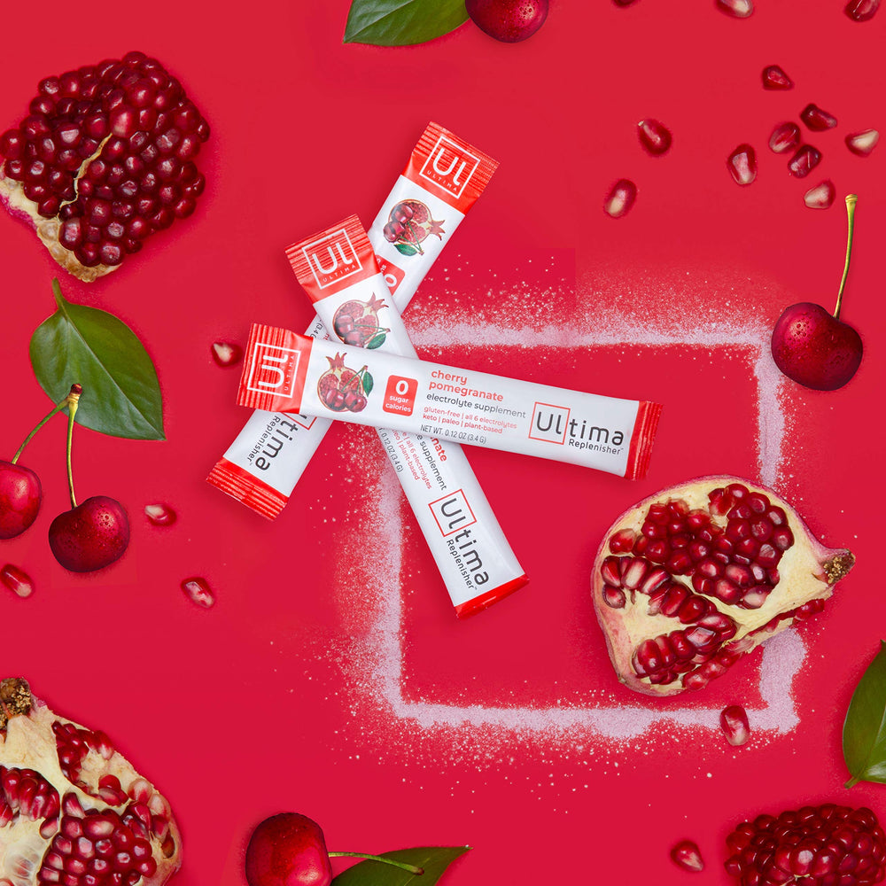 Ultima Replenisher dissolving sachet in water illustrating rapid hydration.