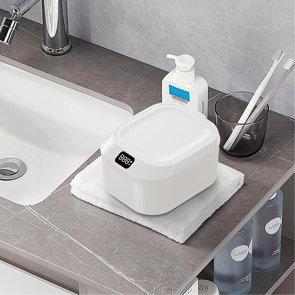 Clean water tank of the 220ml capacity ultrasonic cleaner