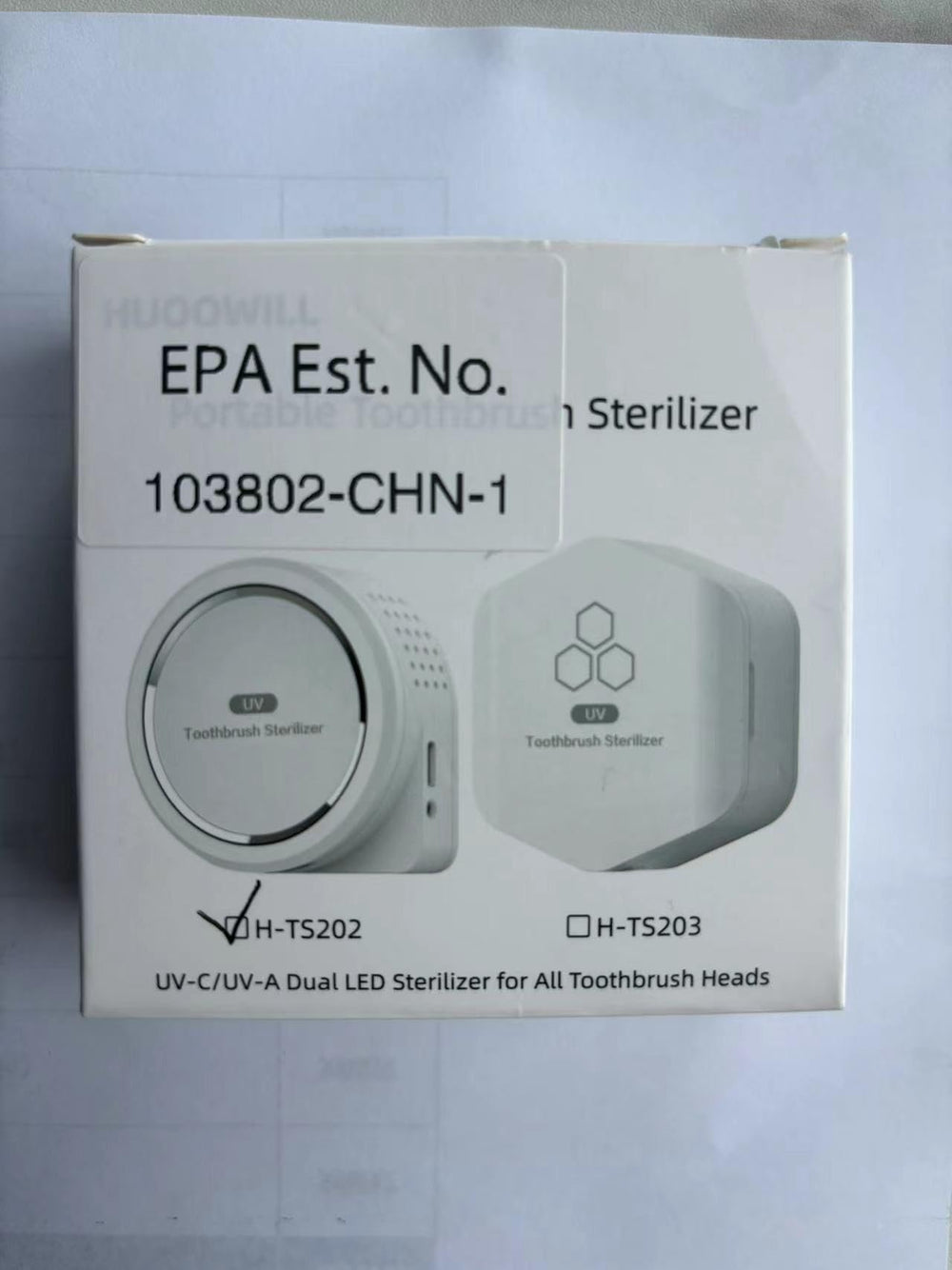 Fits both electric and manual toothbrush heads with holder