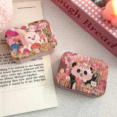 Lid with integrated mirror on Vifirstew contact lens case