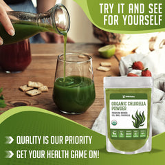 Chlorella powder being blended into a smoothie