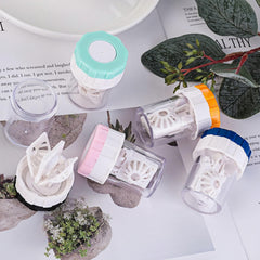 Compact travel-friendly lens case cleaner with closed lid