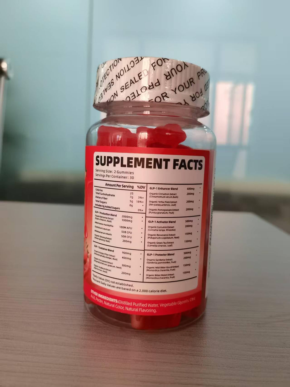 Natural strawberry-raspberry flavor gummies