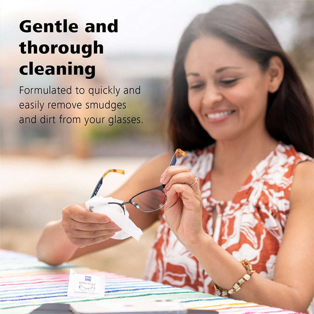 Go-anywhere ZEISS lens wipes for on-the-go cleaning
