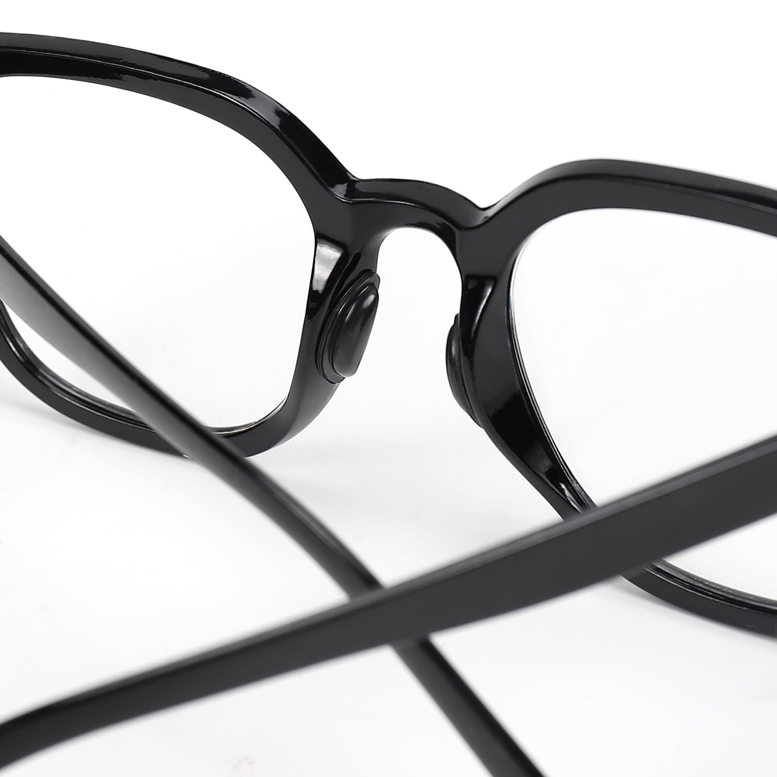 Close-up of soft silicone nose pad material