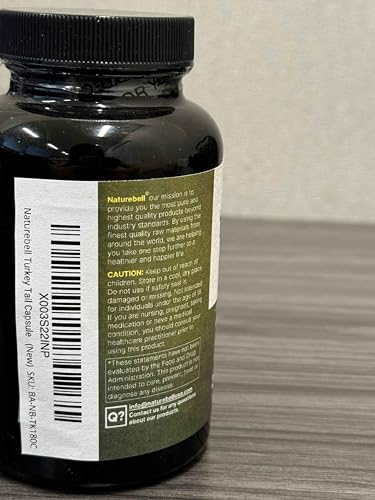 Close-up of capsules showing 600mg per serving (25:1 extract)