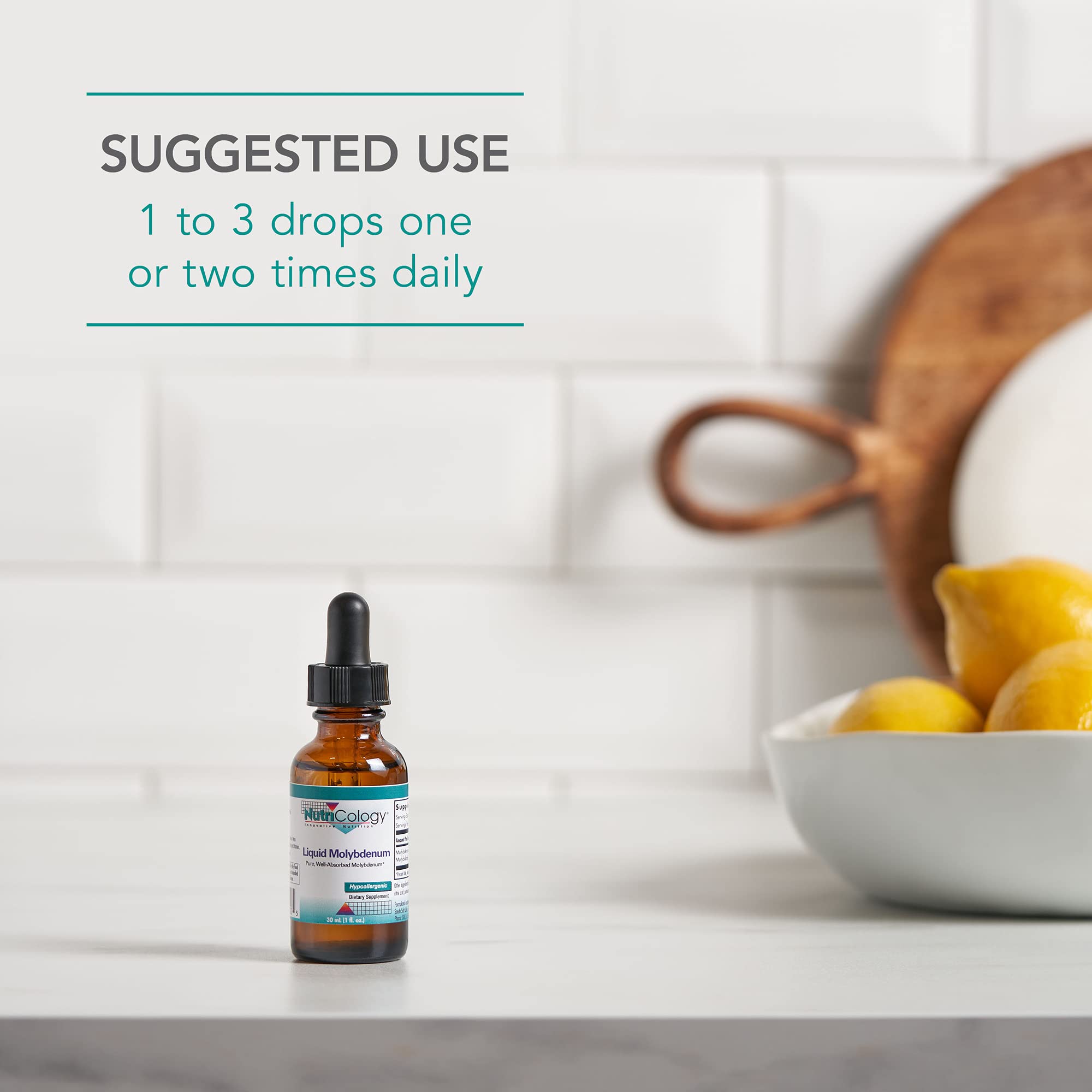 Ammonium molybdate liquid form illustration