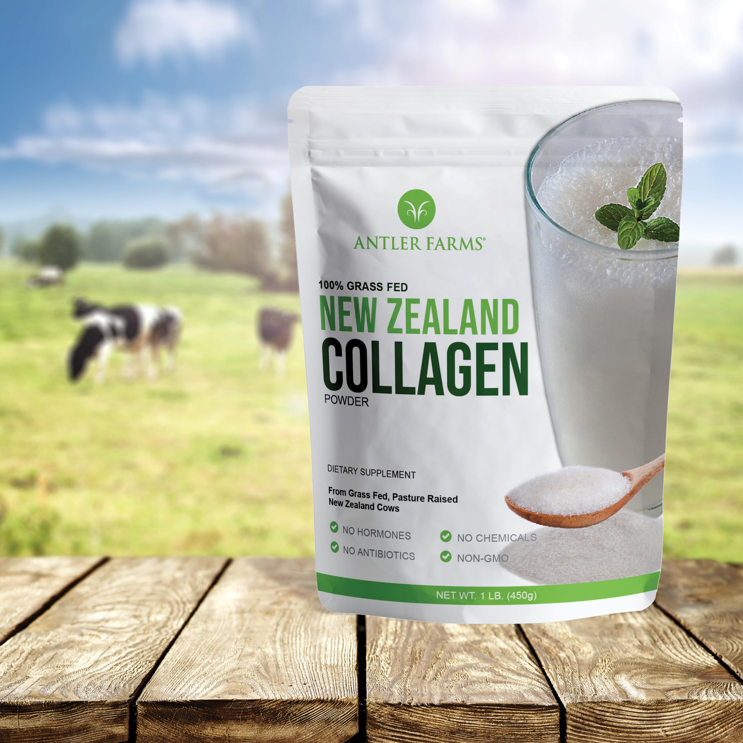 Collagen powder dissolves in hot or cold liquids