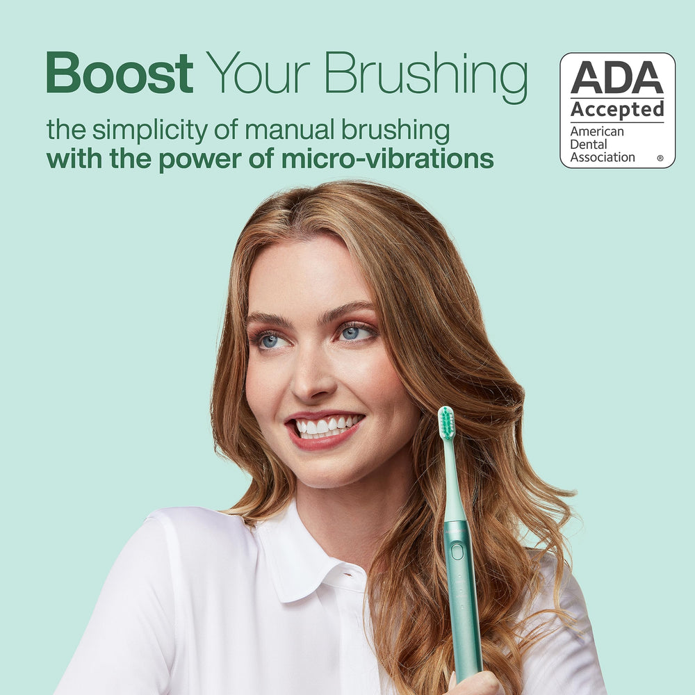 Close-up of Aquasonic Icon mint toothbrush head