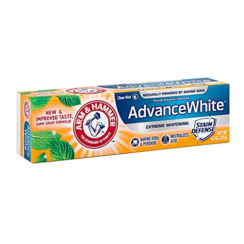 Close-up of Arm & Hammer logo on the box