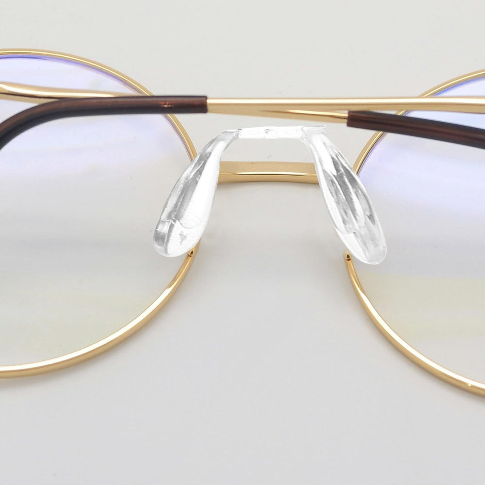 Single-hole mounting design for kid's frames