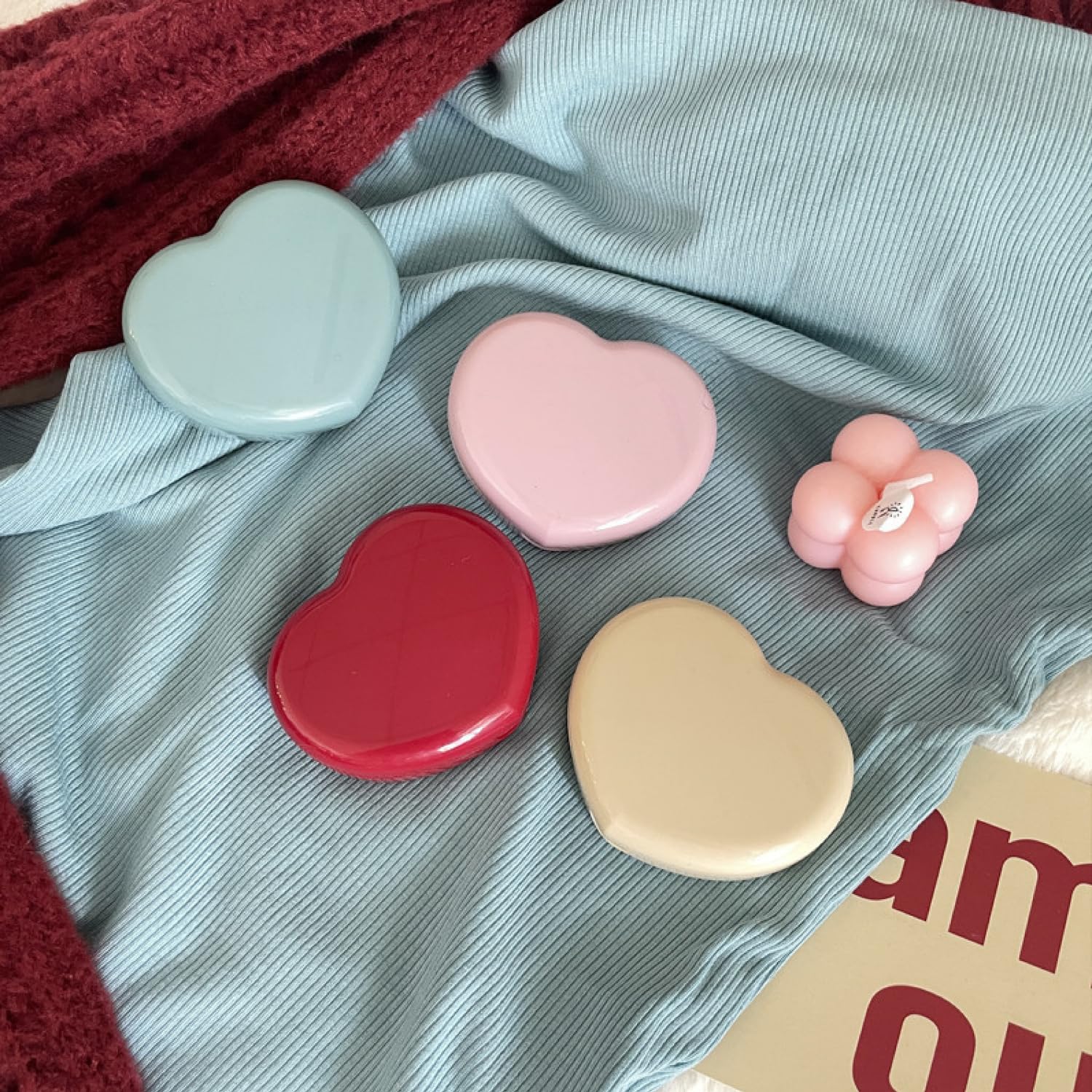 Red solution bottle for BEDARTIST contact lenses