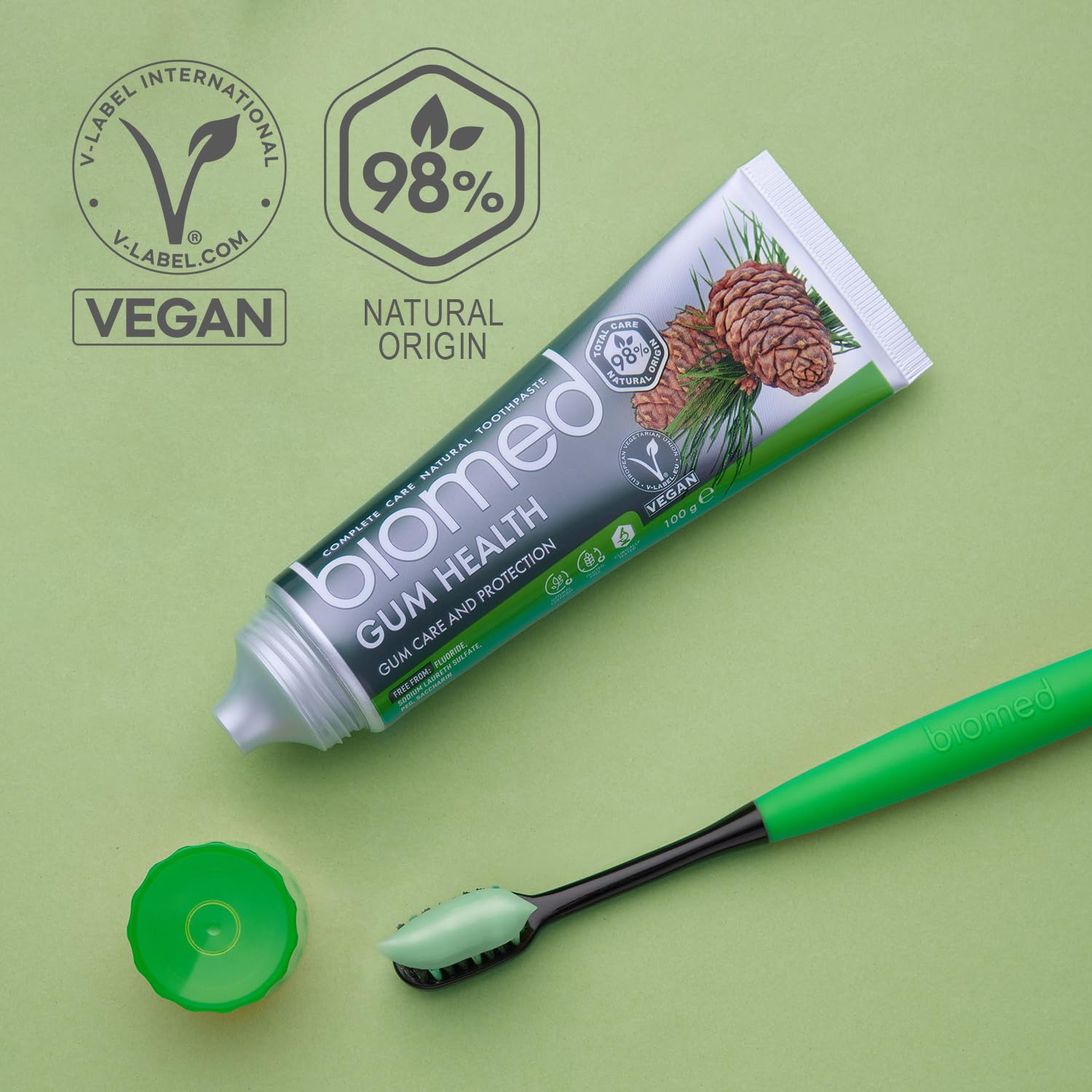 Soothe gums with plantain and birch leaf extracts