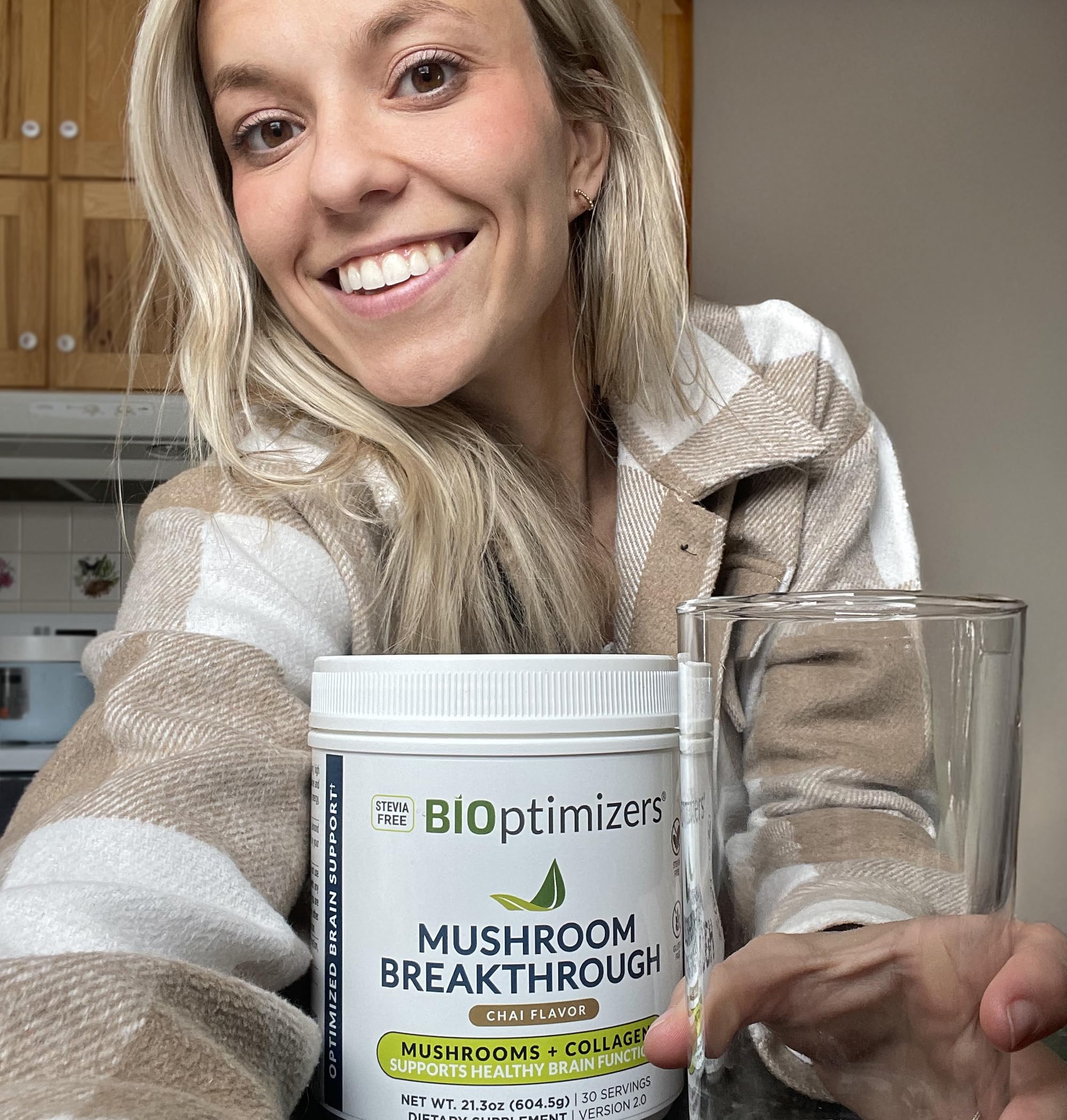 Product dissolves easily in hot or cold beverages