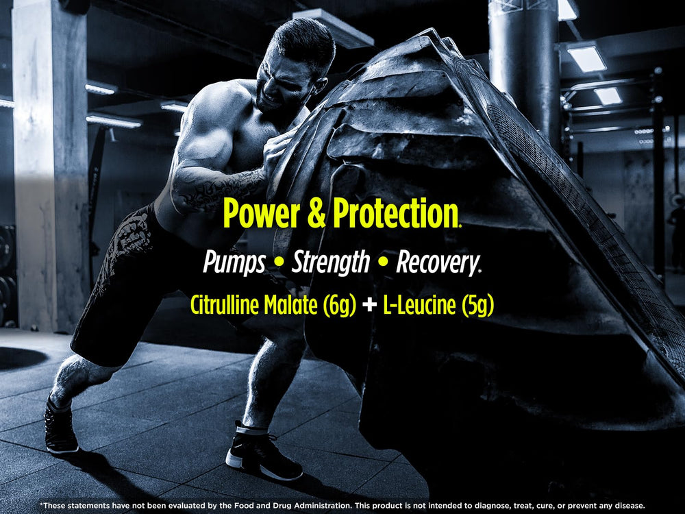 Biotest Surge Berry scoop and powder close-up for precise dosing and mixability