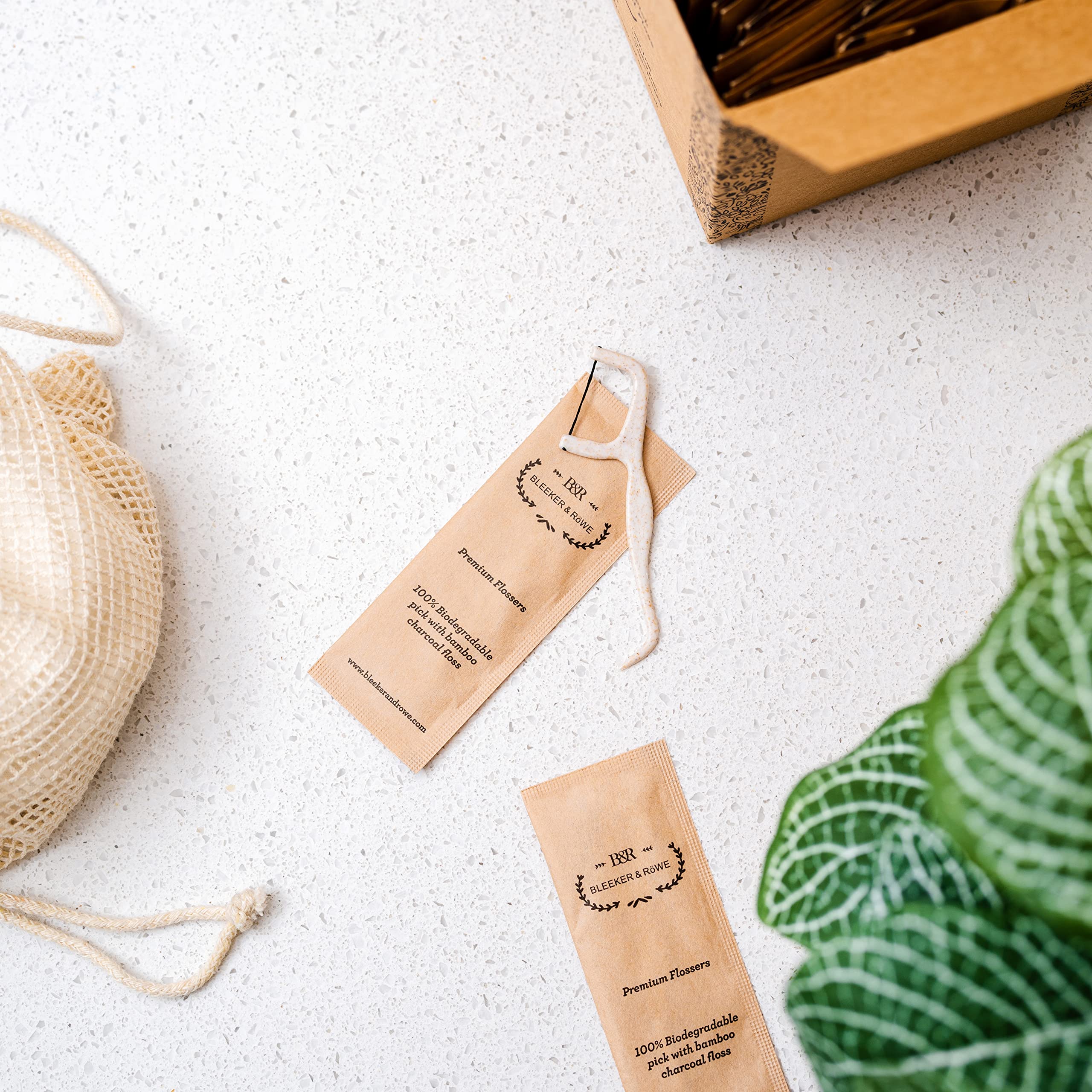 Eco-friendly double-line floss picks design