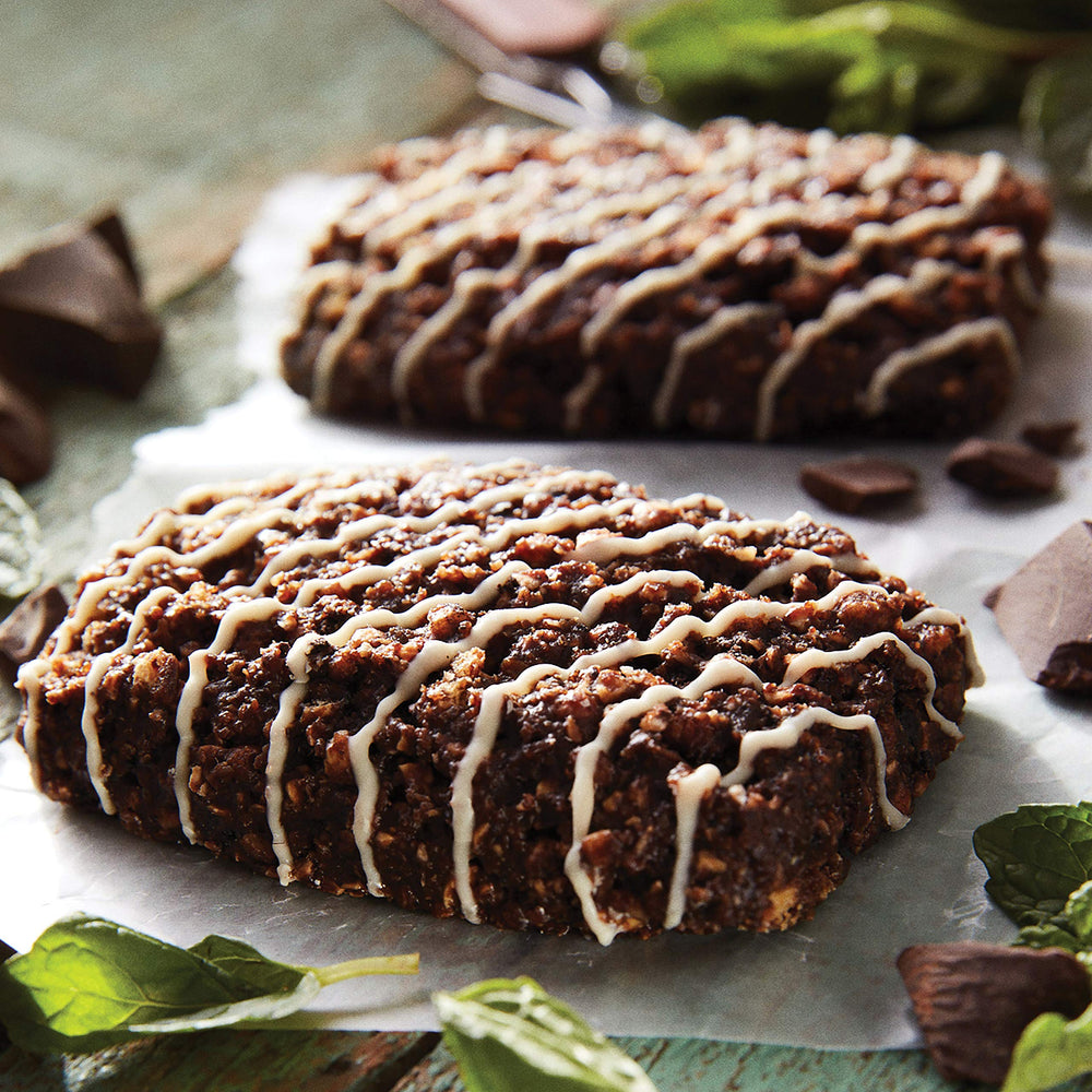 CLIF Bar Cool Mint Chocolate ingredients list features organic oats and plant-based components.