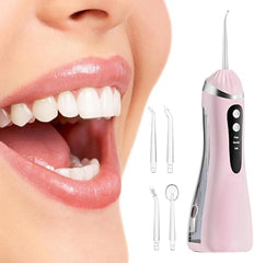 Close-up of high-pressure pulse action for effective cleaning