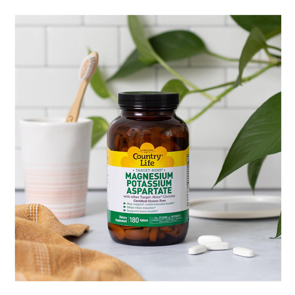 Graphic showing heart health benefits of magnesium and potassium