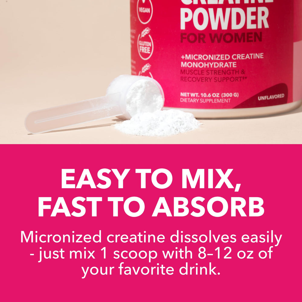 Creatine powder being blended into a smoothie
