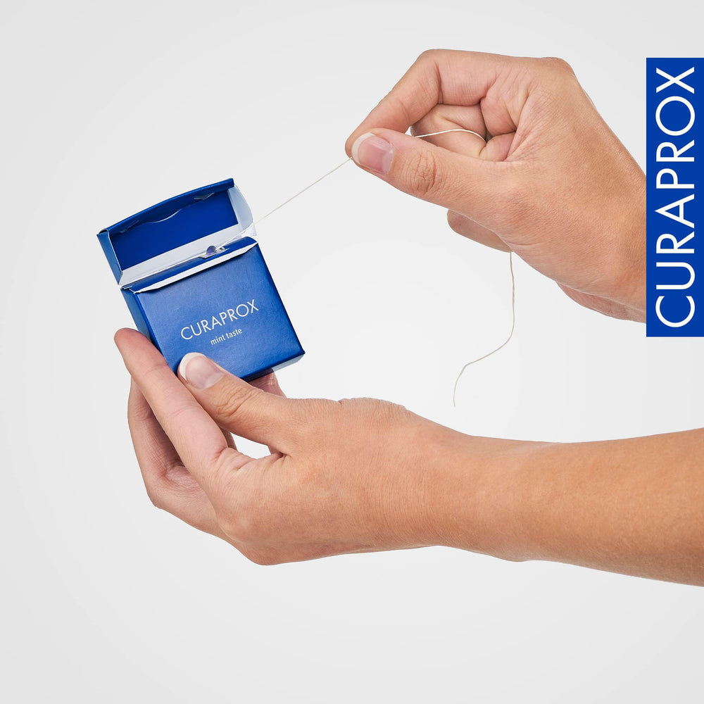 Mint aroma of Curaprox DF 850 floss