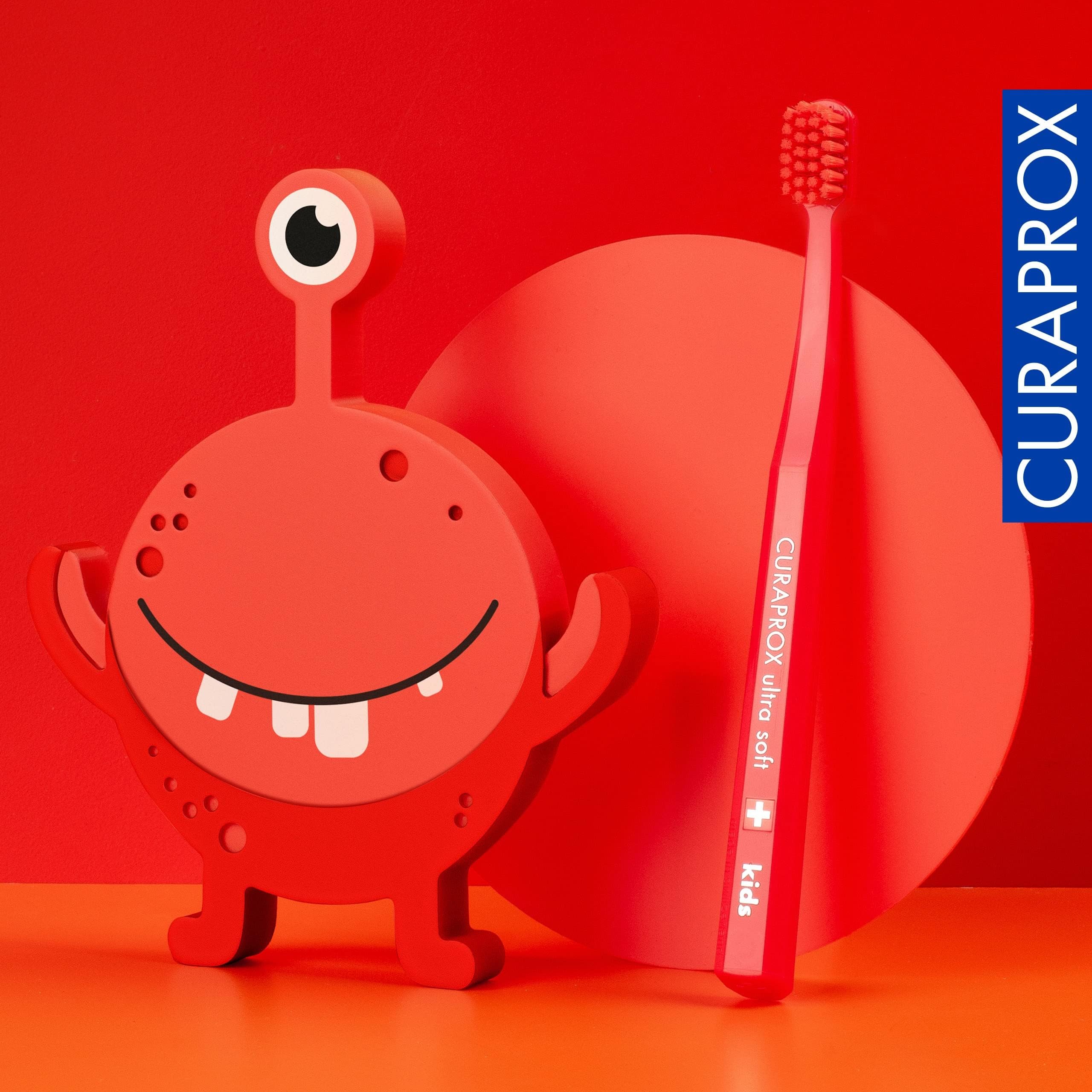 Label indicating BPA-free, phthalate-free and azo dye-free Curaprox CS Kids toothbrush