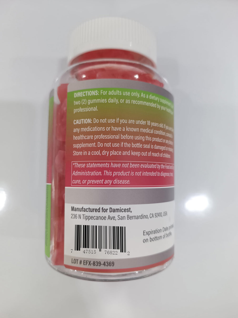 Damicest 200B CFU probiotics highlighted near the gummies.