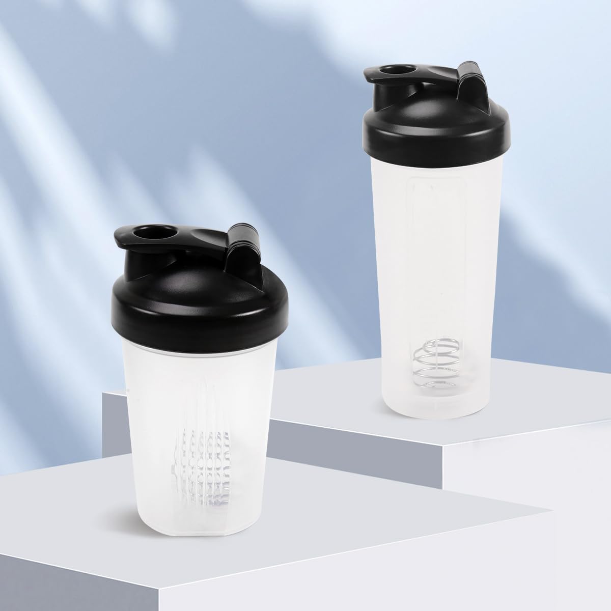 Lid with flip cap and secure seal on DKMambo shaker